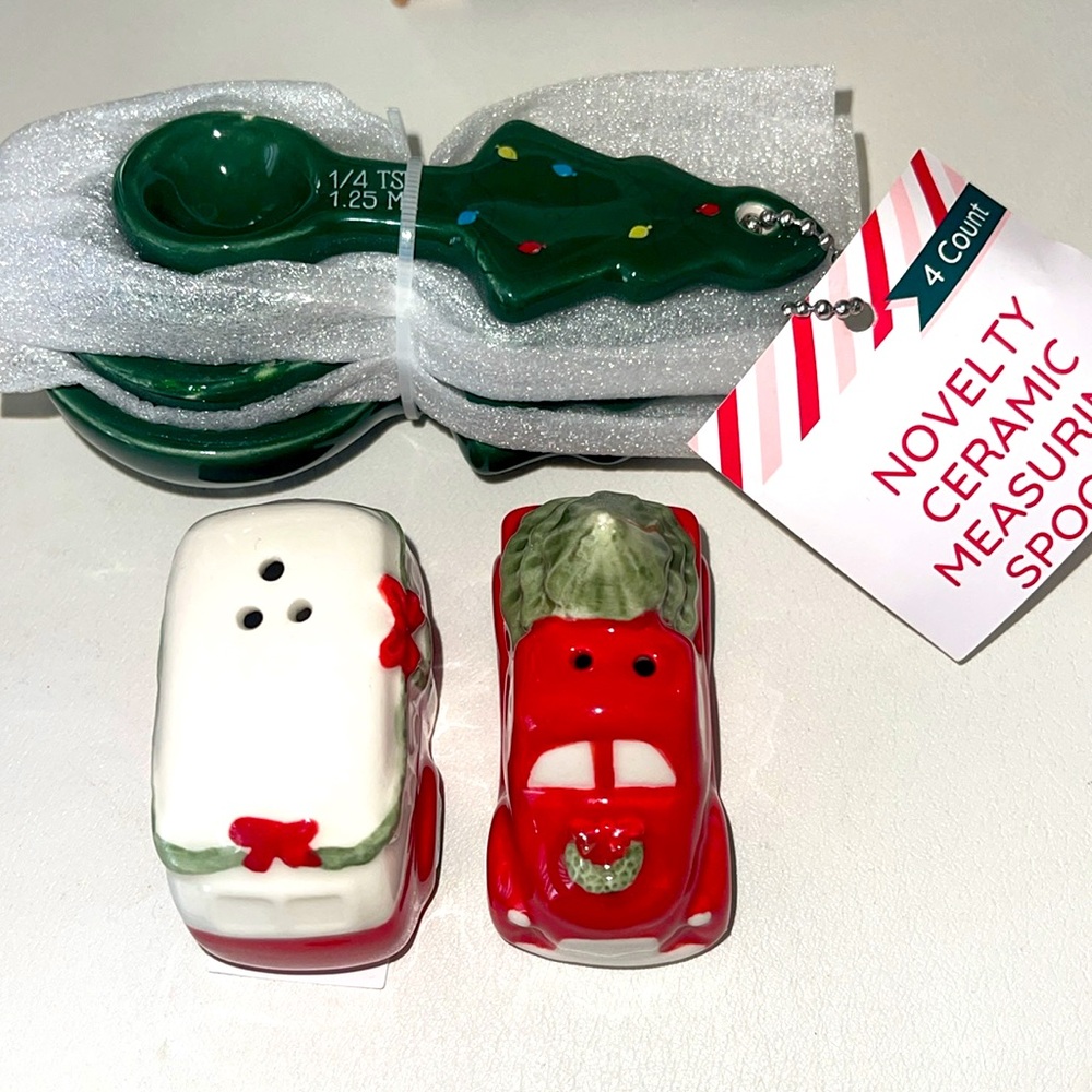 NWT- red truck and RV CERAMIC Salt and pepper shaker set w/ measuring spoons